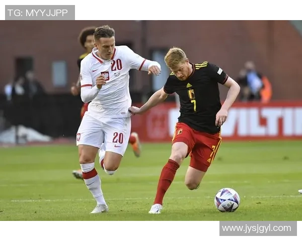 波兰足球明星阵容全景图展示知名球员风采与成就